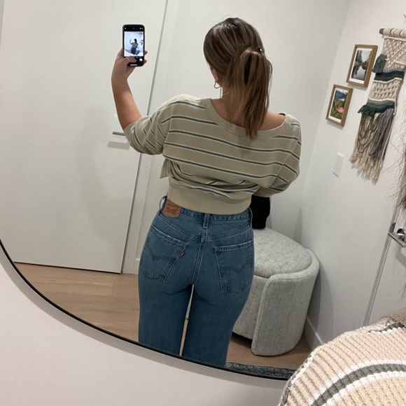 Levi's Jeans - Picture 2 of 5